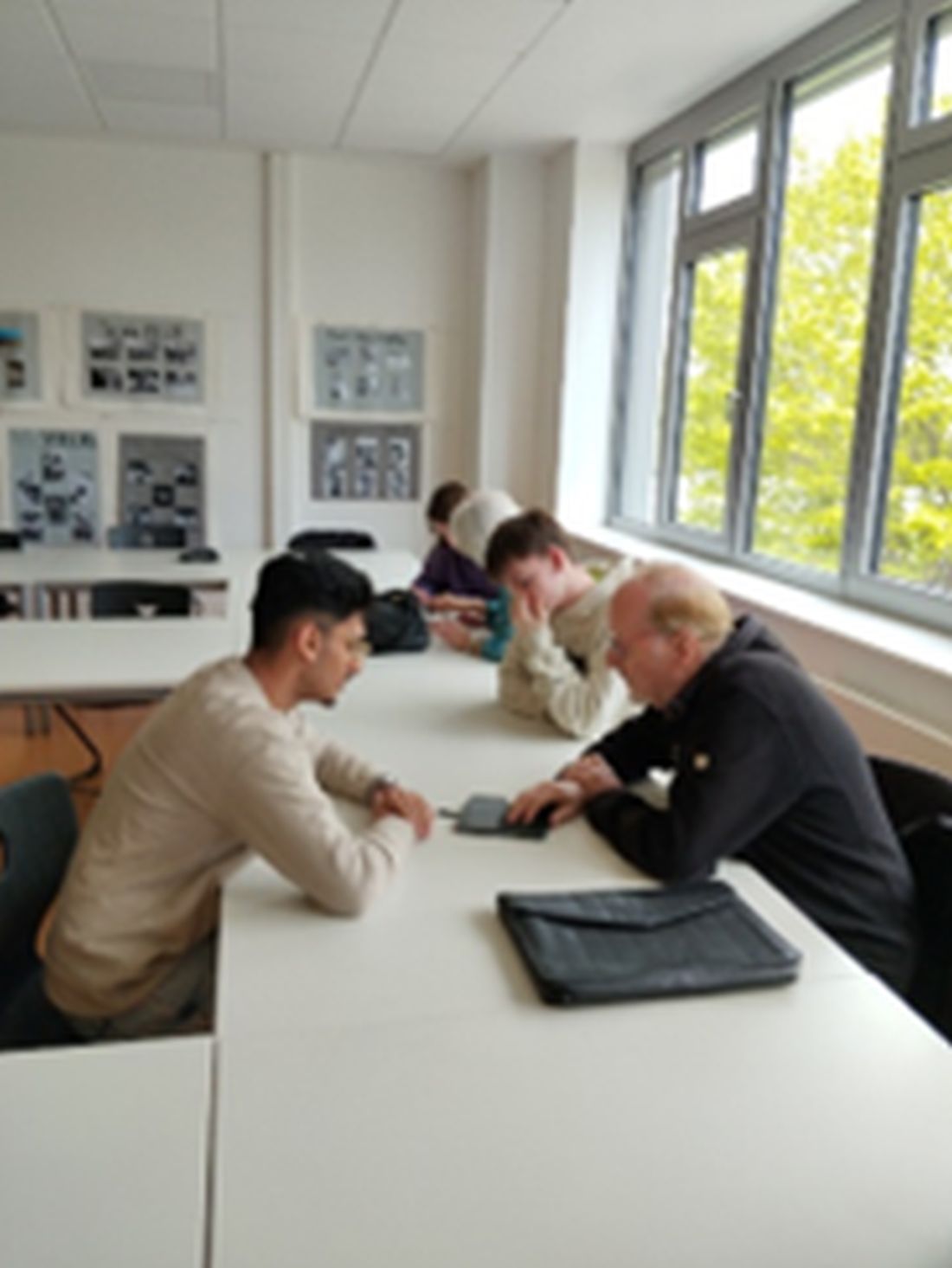 junghilftaltloh az