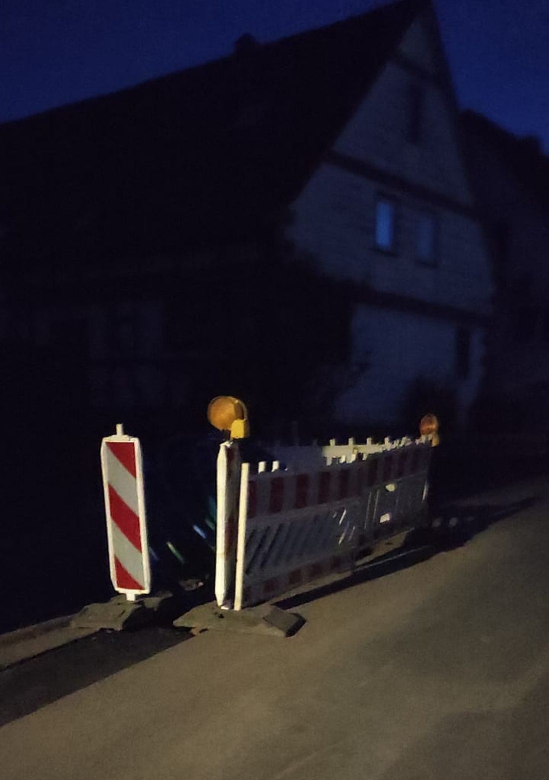 vollmbausschlue az1