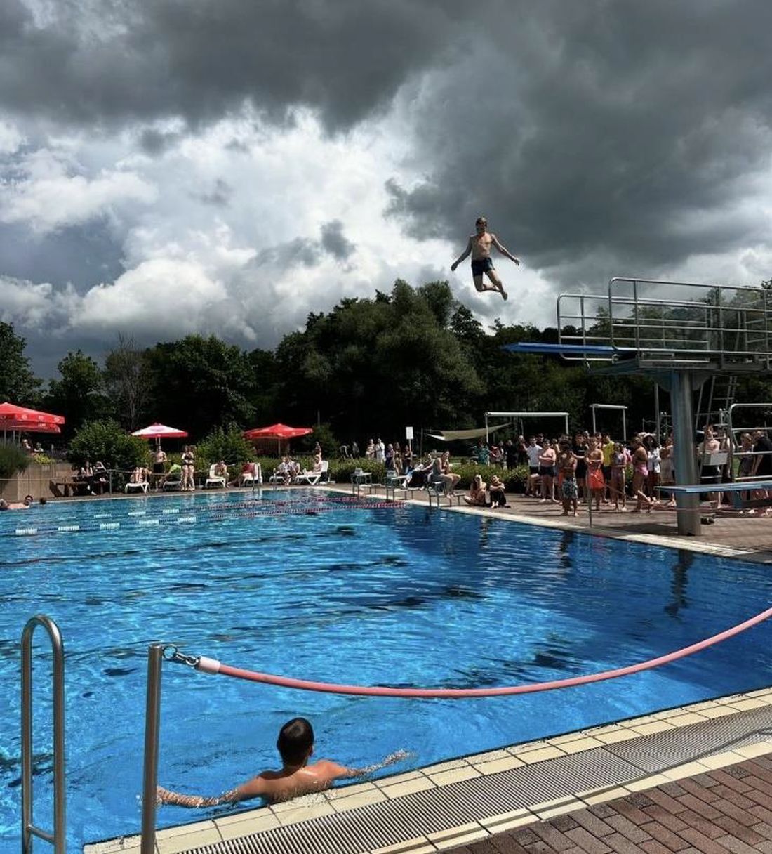 schwimmbafesthrs az1