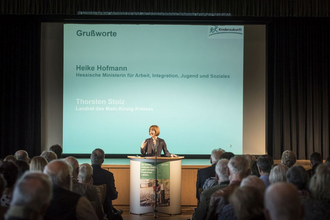 kinderzukunfjahrestreffen az