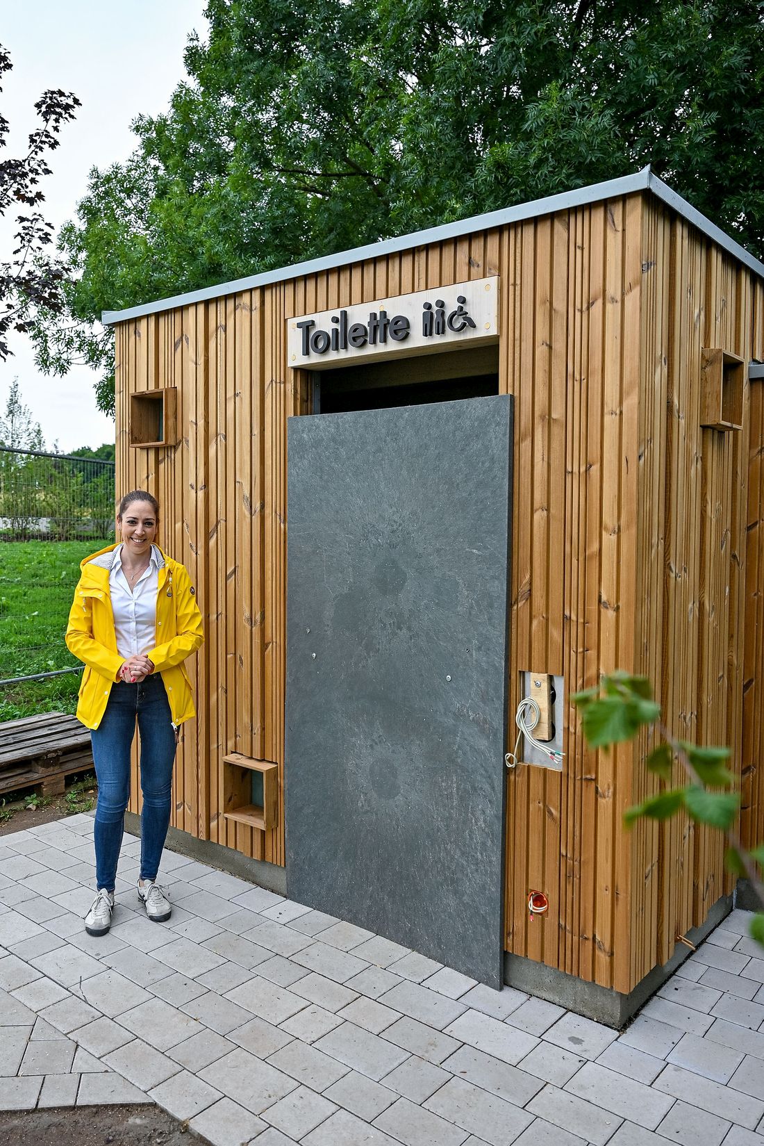 neutoilettenhoch az2