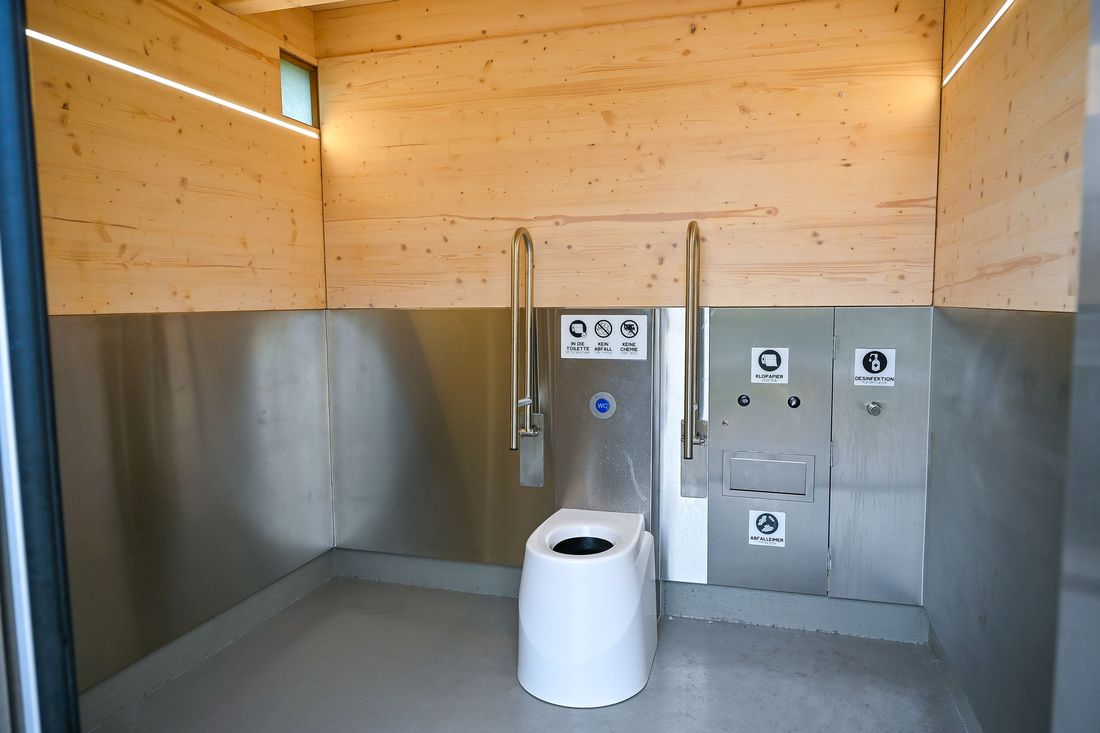 neutoilettenhoch az3