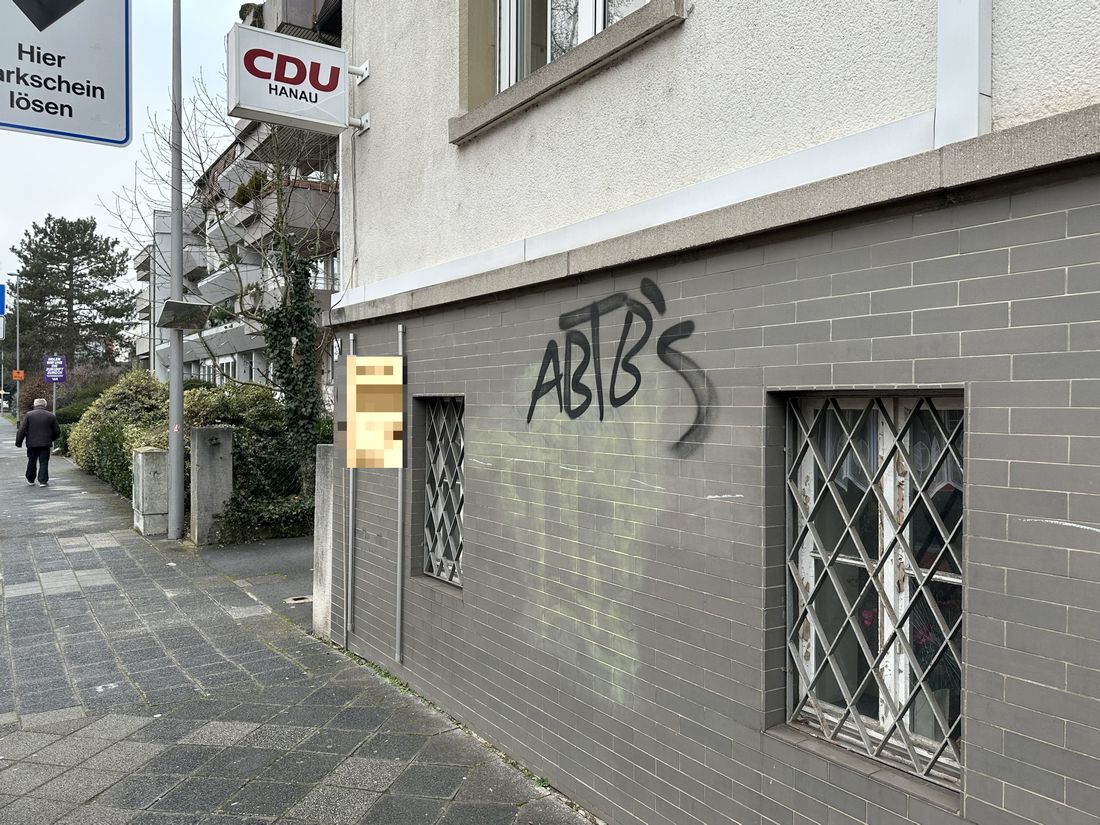 Hanau: Schmierereien an Außenwand der CDU-Geschäftsstelle