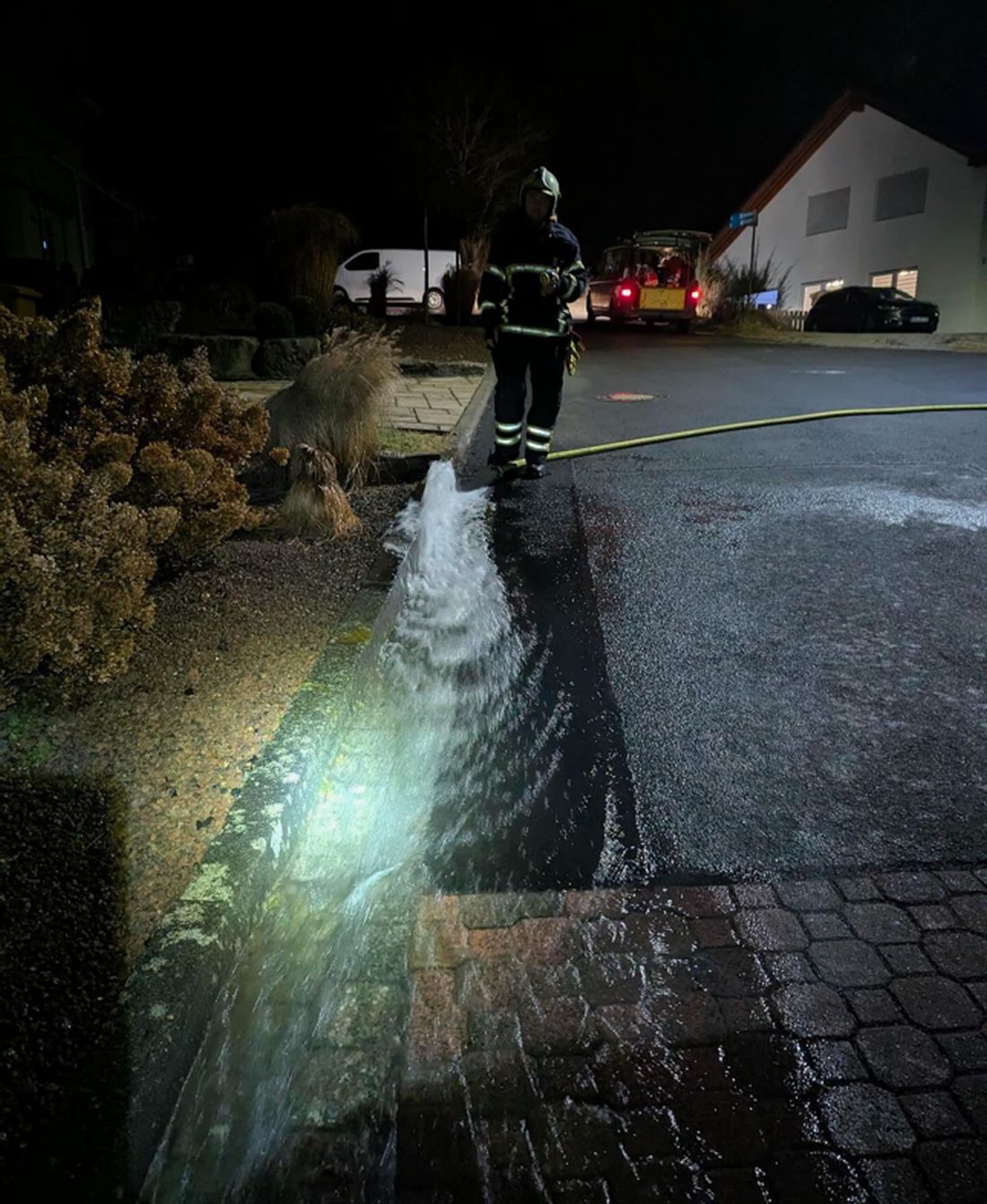 rohrbruchjossgrundabeh az2