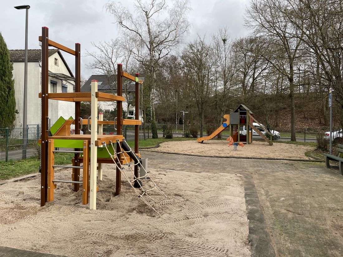Neue Spielgeräte in Großauheim und Steinheim