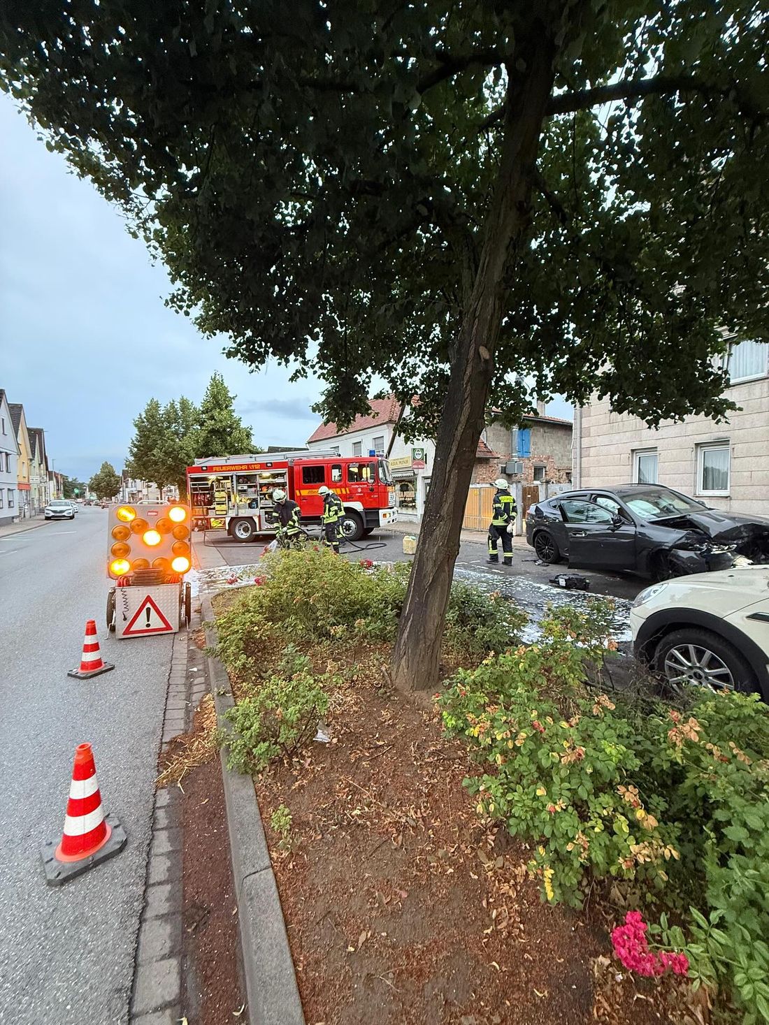 buedeshschoenun az2