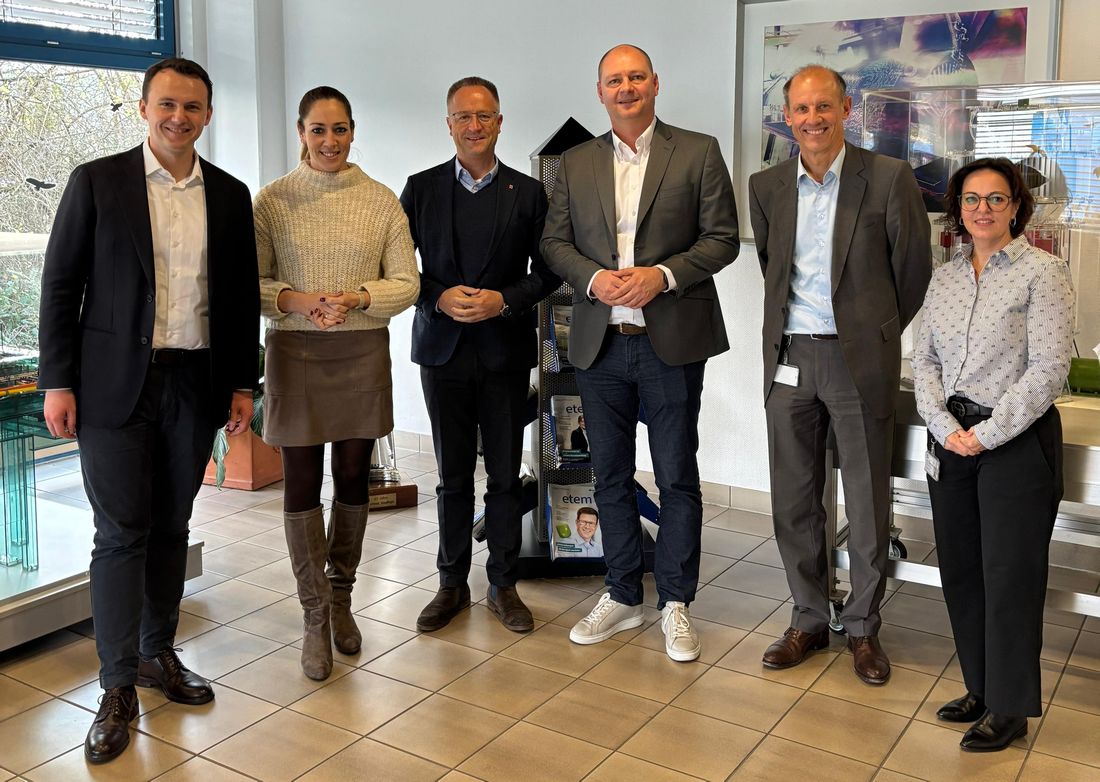 staudingplanehzweire az