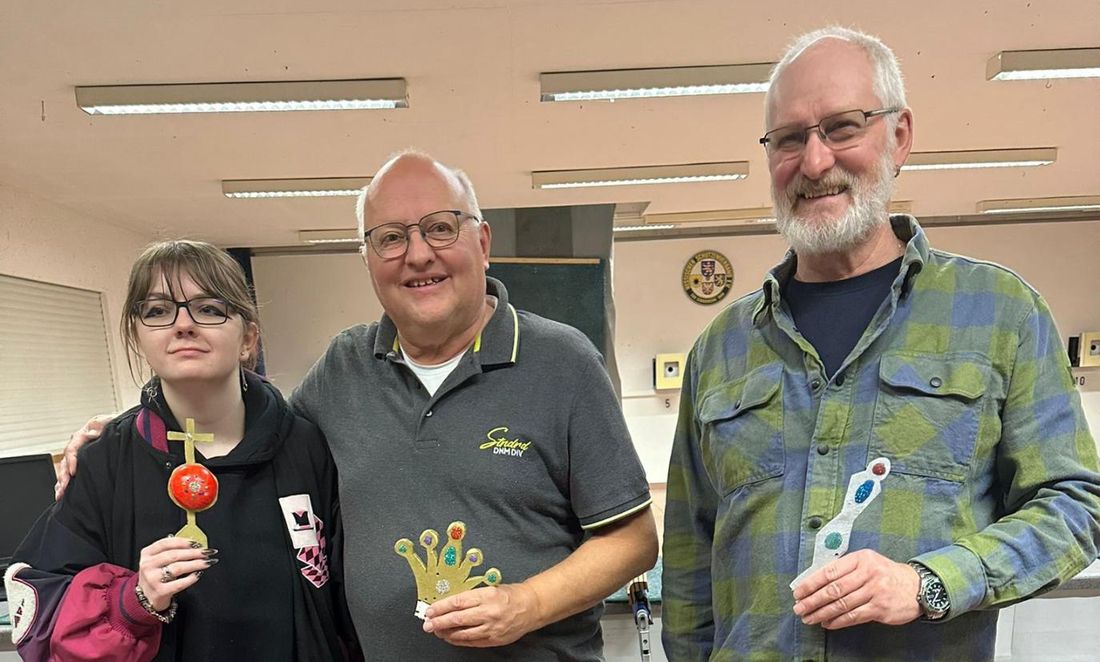 Von links: Lea Steinbrecher, Helmut Steinkrauss und Roger Frohnapfel.