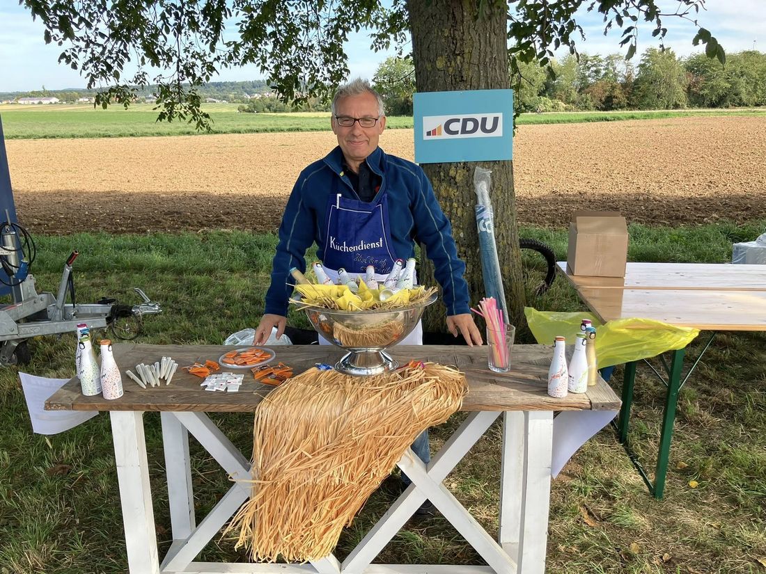 loungedcduschoeneck az1