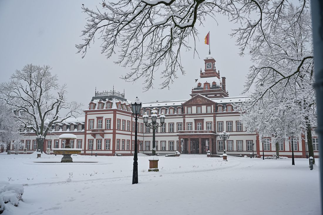 schneefallinhanauch az