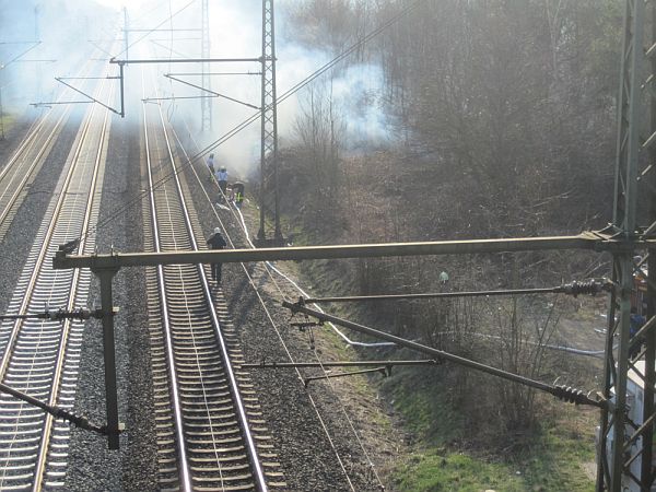 feuer bahngleise10