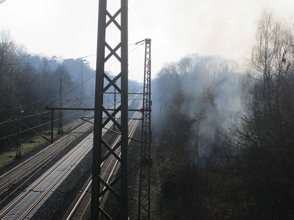feuer bahngleise18