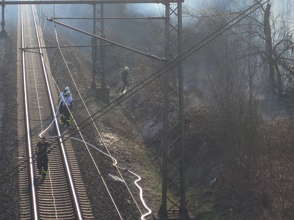 feuer bahngleise3