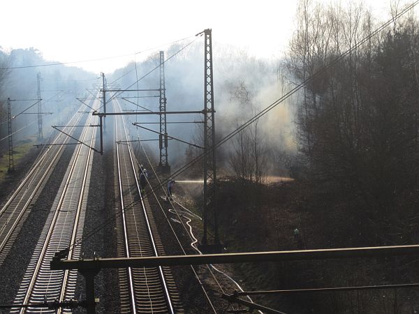 feuer bahngleise6
