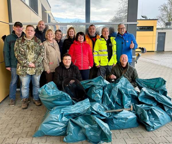 150 kg aufgesammelter Müll beim traditionellen SPD-Osterputz