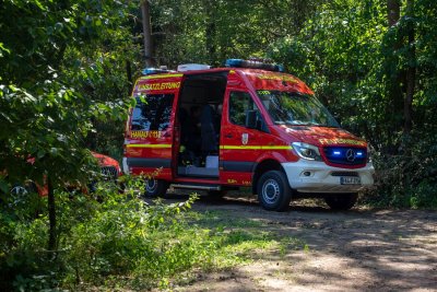 Brennender Holzpolter sorgt für größeren Einsatz