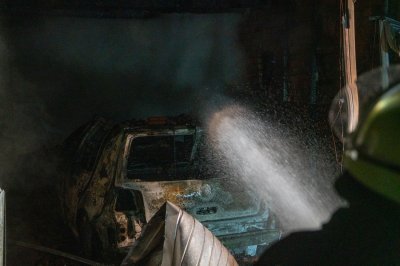 Garage auf Bauernhof in Vollbrand