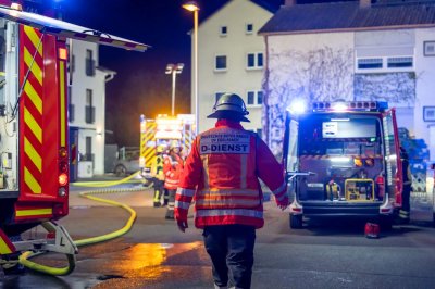Brand in Übergangswohnheim – 3 Personen gerettet – Wohnhaus unbewohnbar