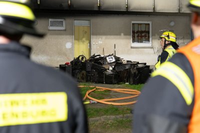 Brand in Übergangswohnheim – 3 Personen gerettet – Wohnhaus unbewohnbar