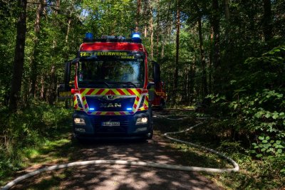 Brennender Holzpolter sorgt für größeren Einsatz