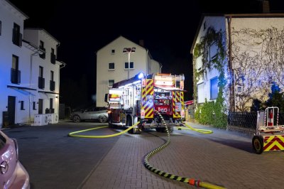 Brand in Übergangswohnheim – 3 Personen gerettet – Wohnhaus unbewohnbar