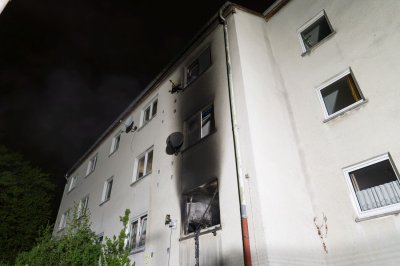 Brand in Übergangswohnheim – 3 Personen gerettet – Wohnhaus unbewohnbar