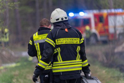 Waldbrand – Hubschrauber ortet Flammen aus der Luft
