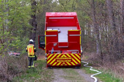 Waldbrand – Hubschrauber ortet Flammen aus der Luft