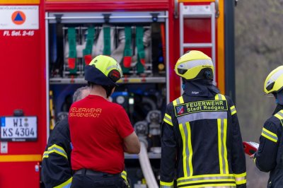 Waldbrand – Hubschrauber ortet Flammen aus der Luft