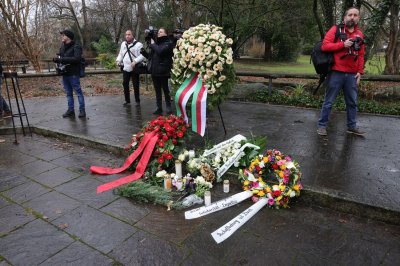 Aschaffenburg trauert nach tödlicher Messerattacke